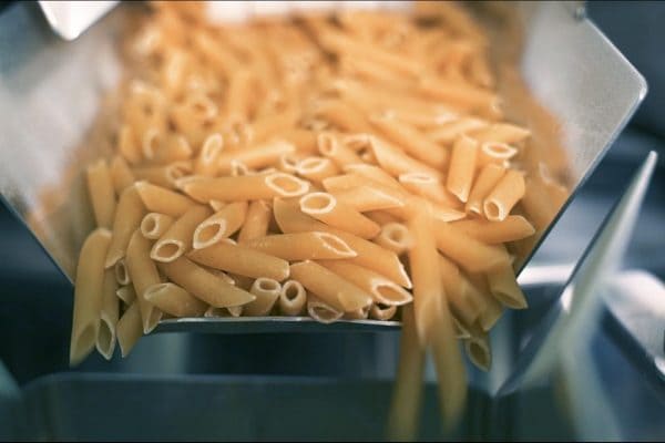 LA ISLEÑA - LAS HORMIGAS NEGRAS PRODUCTORA AUDIOVISUAL