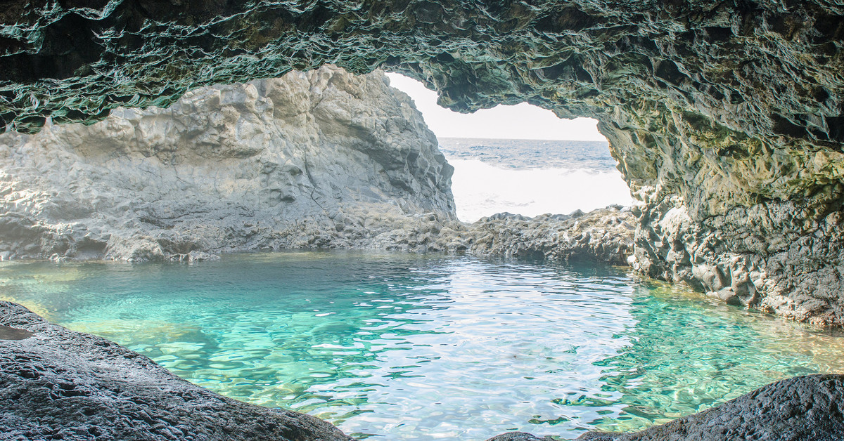 playas salvajes rodar en canarias charco azul el hierro